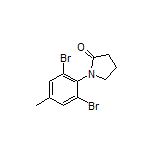 1-(2,6-二溴-4-甲基苯基)-2-吡咯烷酮